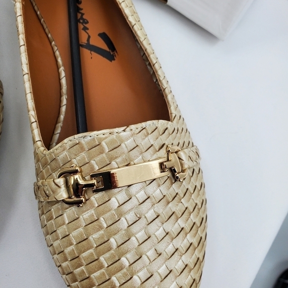 Seven 7 Pearl Gigi Gold Tone Horsebit Buckle Flats Women's Size 8.5 - Picture 2 of 8